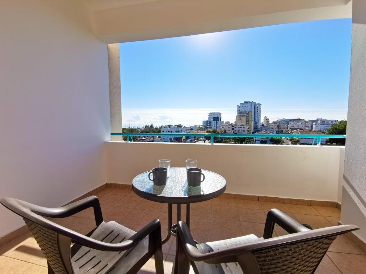 Off Course Seaview Apartment Larnaka Exterior foto